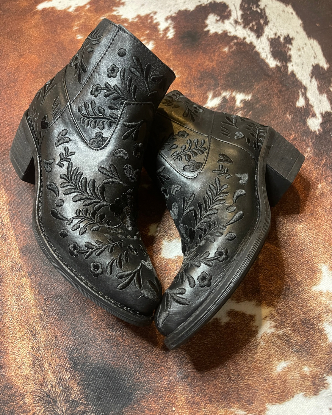 Embroidered Mexican Boots, Mexican Boots, Boots for women, Leather Boots, botas bordadas, botas mexicanas, botines